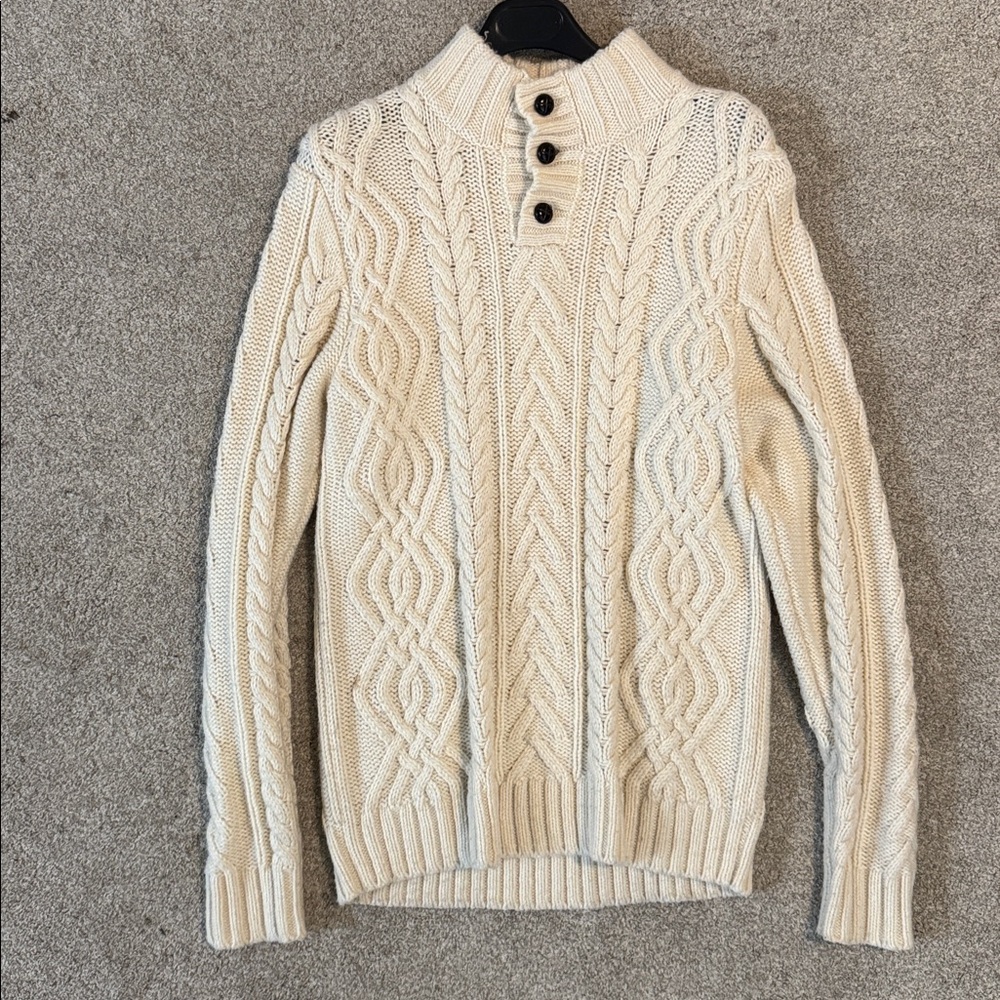 Old navy sweater